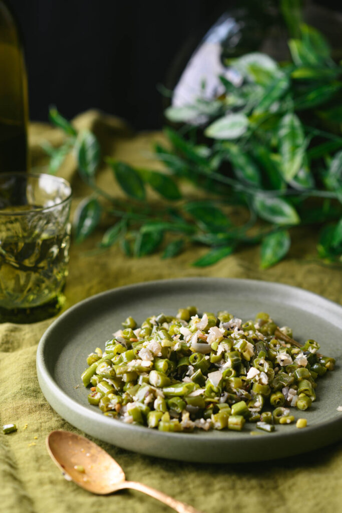 This is the hero shot of the south Indian beans poriyal aka beans palya aka green beans stir fry.