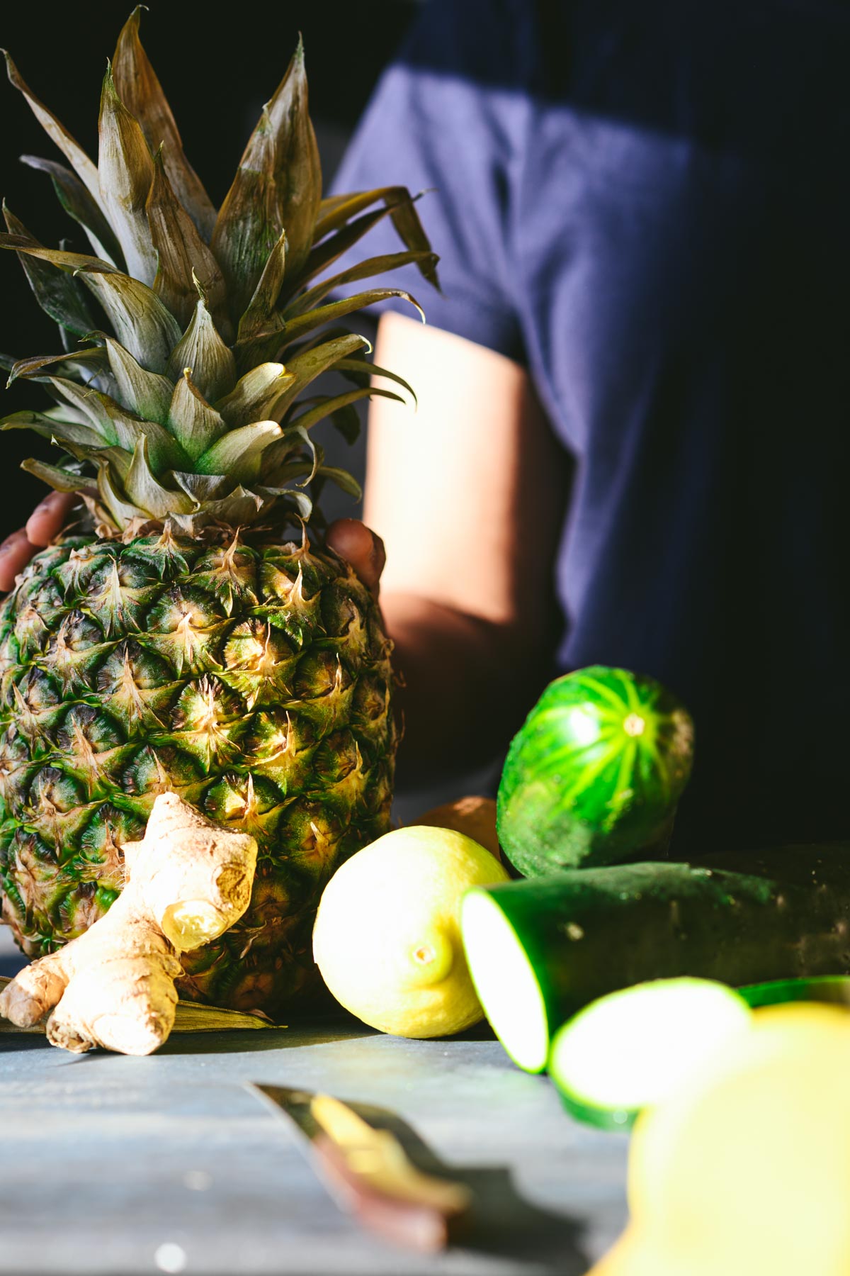 These are the ingredients required for making the Pineapple, Cucumber, Ginger Detox juice