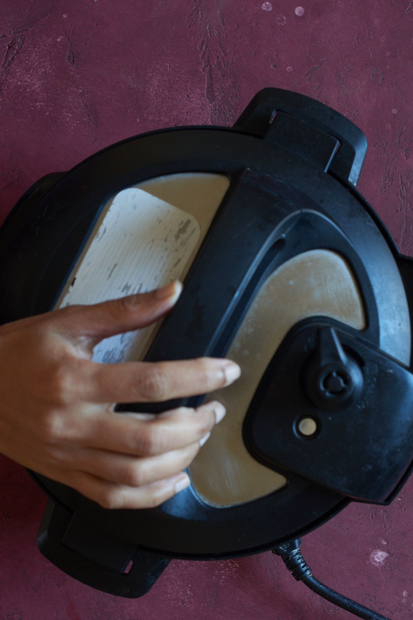 Close the lid of instant pot and cook for 10 mins to make the chicken soup.